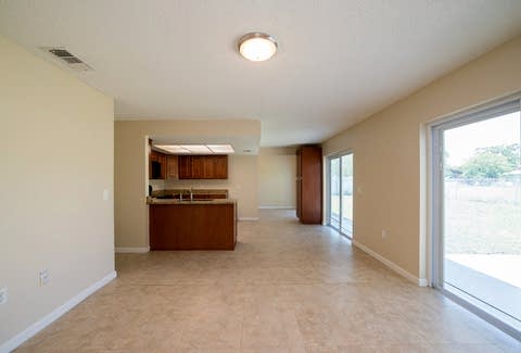 Photo 6 of 20 - 306 Buttonwood Dr, Kissimmee, FL 34743
