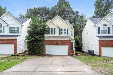 Photo 6 of 24 - 5412 Grand Traverse Dr, Raleigh, NC 27604