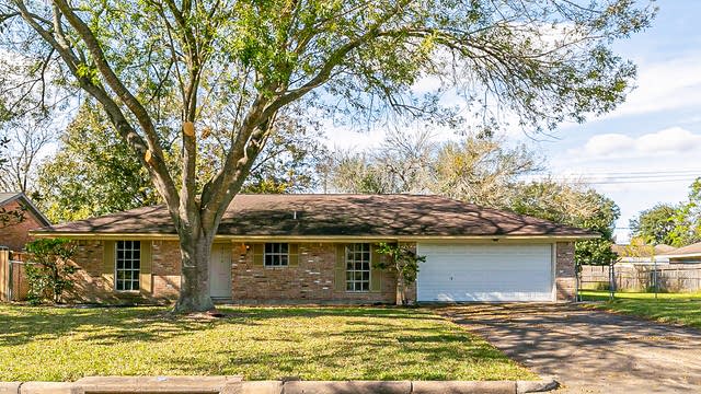 Photo 1 of 27 - 2310 W Bend Dr, Stafford, TX 77477