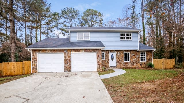 Photo 1 of 26 - 440 Coventry Dr, Lawrenceville, GA 30046