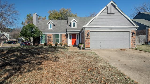 Photo 1 of 21 - 532 Chasewood Dr, Grapevine, TX 76051