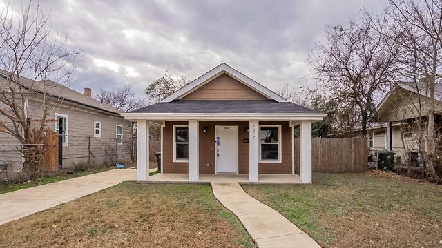 Photo 1 of 16 - 1312 E Jefferson Ave, Fort Worth, TX 76104